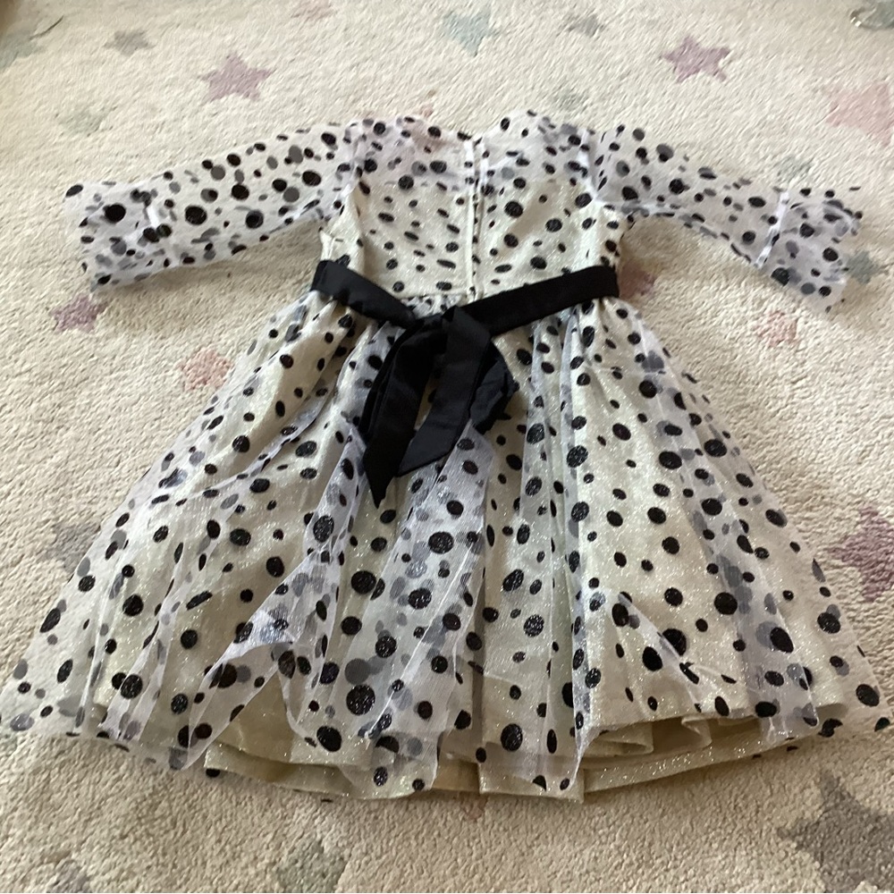 Pretty dress with a bow